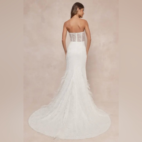 Ravishing Romance White Embroidered Feather Bustier Maxi Dress Size Medium NWT! - Picture 4 of 4